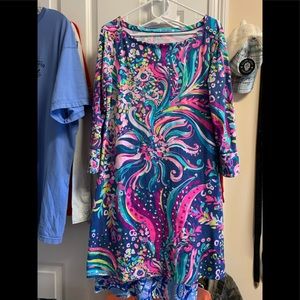 Lilly Pulitzer Sophie.  Navy Beach Loot Medium